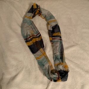 Infinity loop scarf